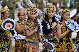 Etnik Orang  Ulu  Di Sarawak